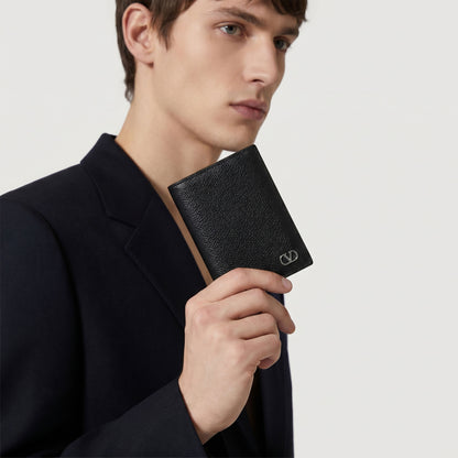 Valentino Garavani VLogo Signature Cardholder in Grainy Calfskin