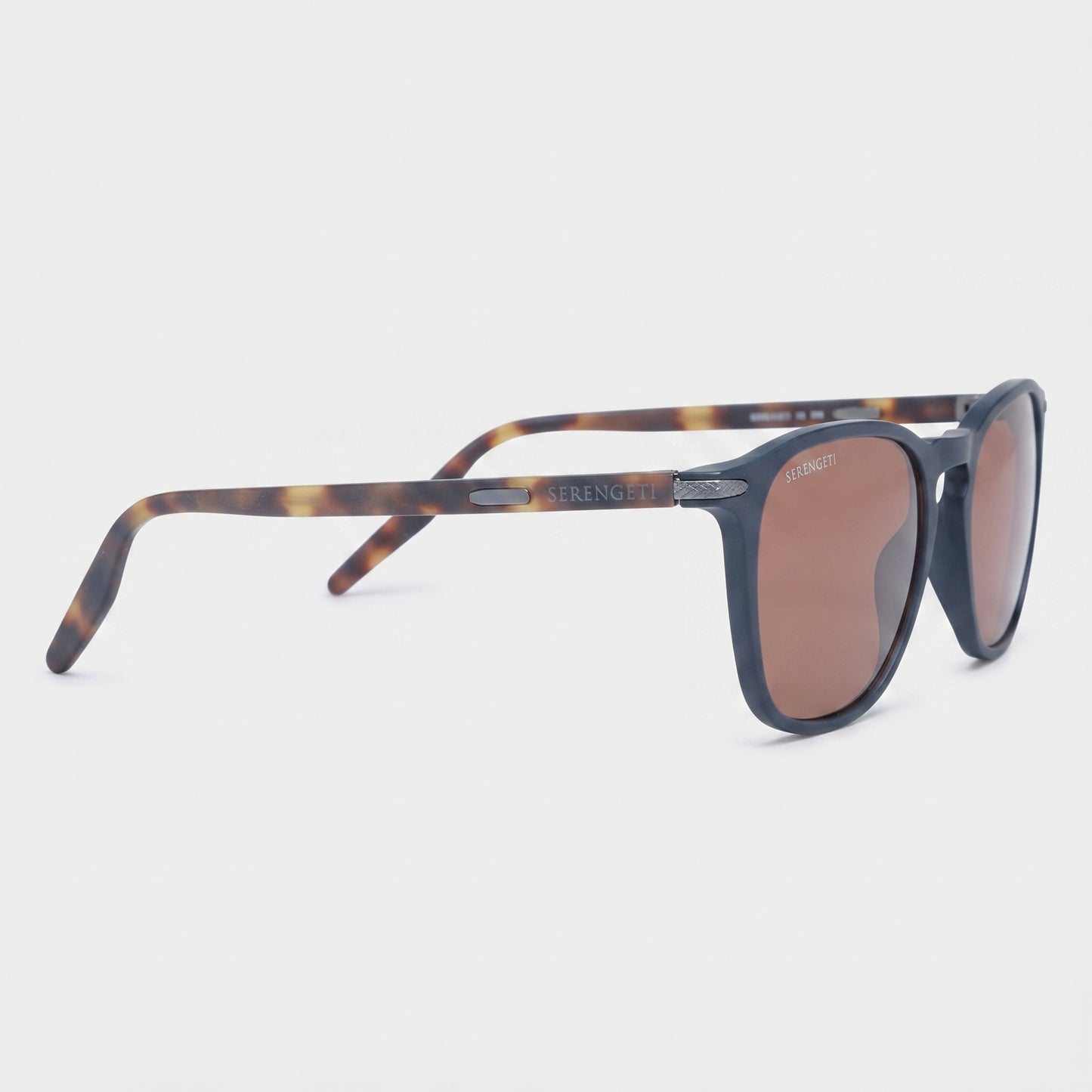Serengeti Delio 8854 · Negro mate / Mossy Oak · 51 mm